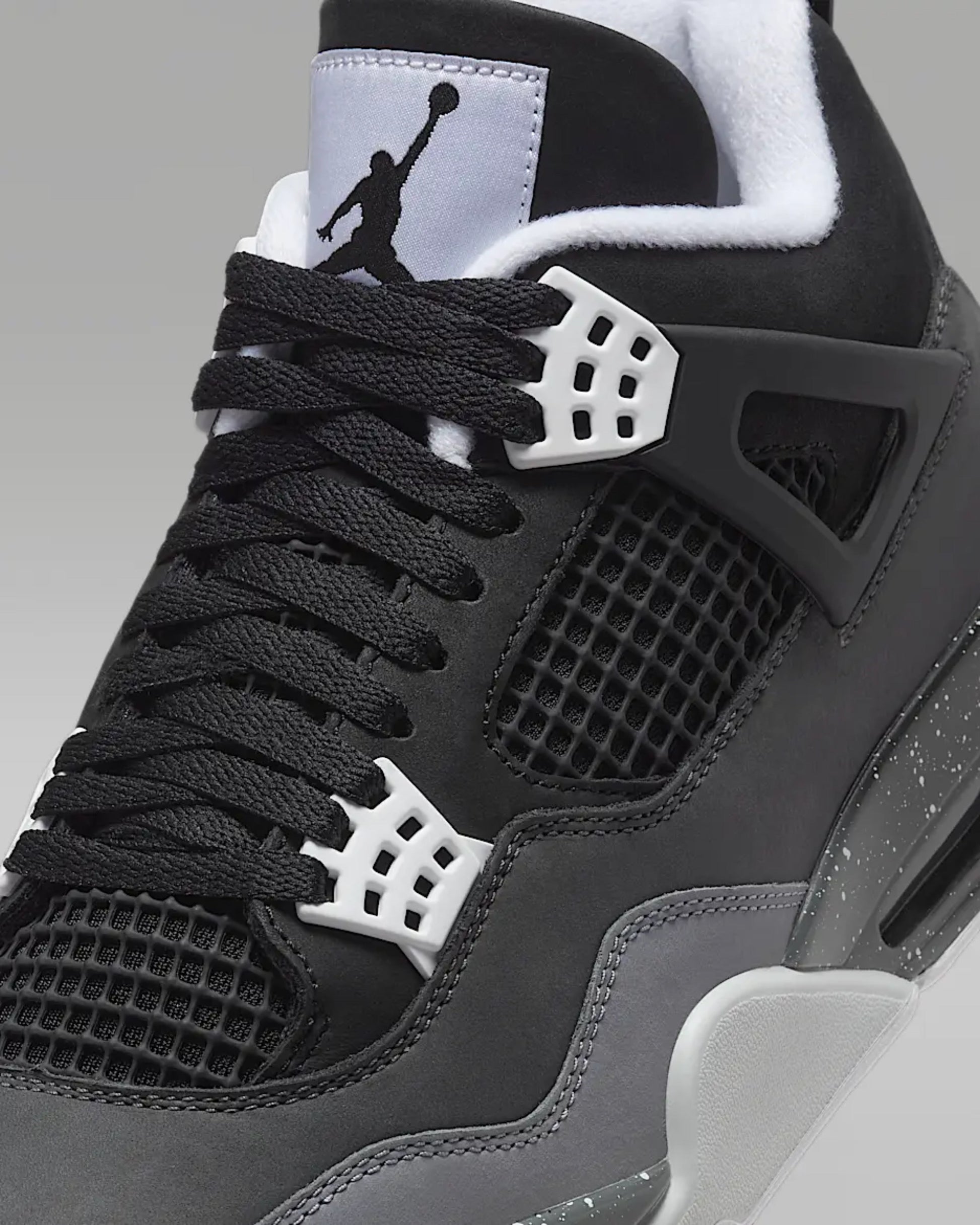 Air Jordan 4 Retro "Fear"