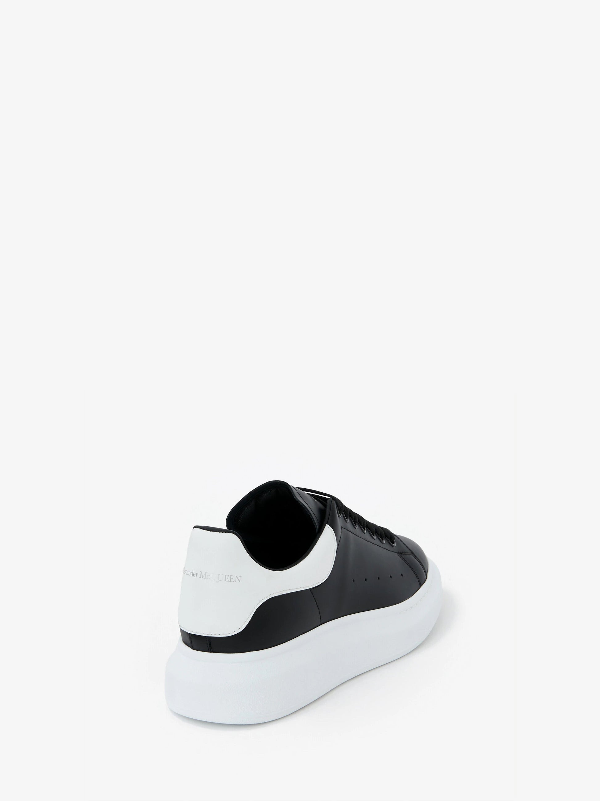 Alexander McQueen Men's Oversized 
Sneaker in Black/White