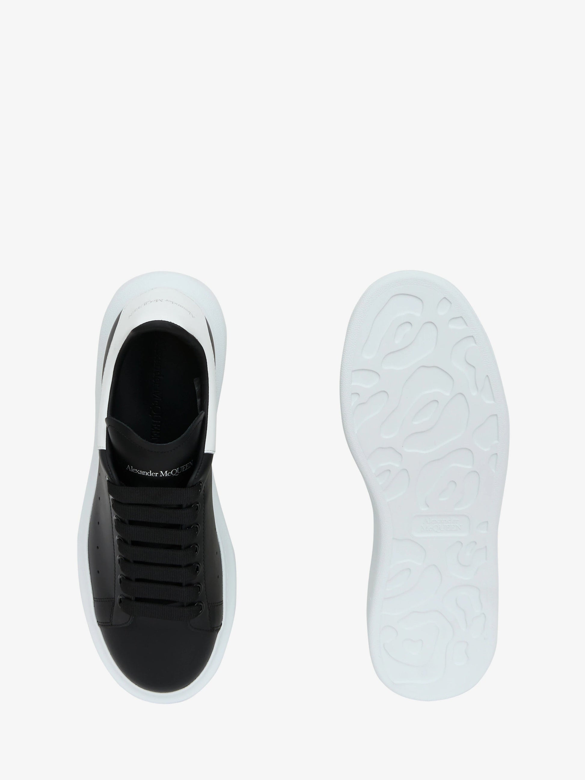 Alexander McQueen Men's Oversized 
Sneaker in Black/White