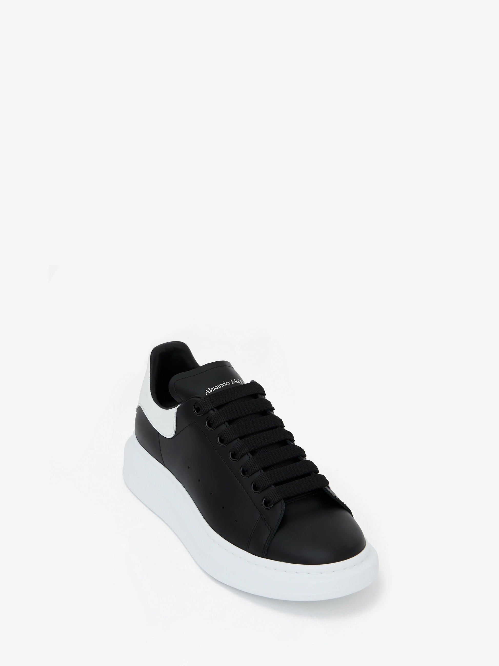 Alexander McQueen Men's Oversized 
Sneaker in Black/White